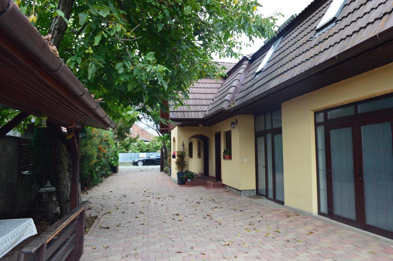 La Mos Pavel Hotel Noslac Exterior photo